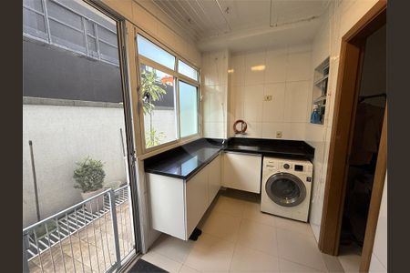 12_photo/94ce026b03.f279df7ab7105e24-ATLAS-adc60183-cdd3-4da9-a7d1-ee45702c6dd2.jpg de casa à venda com 4 quartos, 240m² em Ponta da Praia, Santos