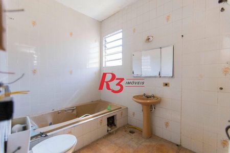 44_photo/94ce026b3d.4cea1a0b3f6bbd2f-ATLAS-613c9bdb-6e3f-42a9-9da5-14e86dafeb8c.jpg de casa à venda com 4 quartos, 258m² em Ponta da Praia, Santos