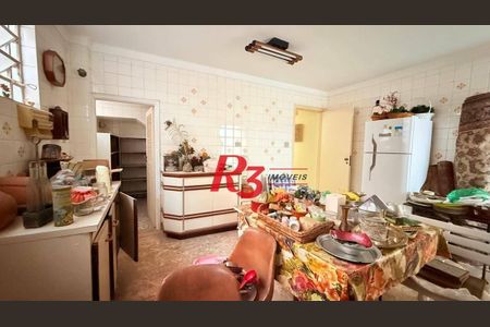 2_photo/94ce026b45.445c0bca81181d7a-ATLAS-e865bf1a-b3e2-493a-b9c4-3e46c1662913.jpg de casa à venda com 3 quartos, 176m² em Ponta da Praia, Santos