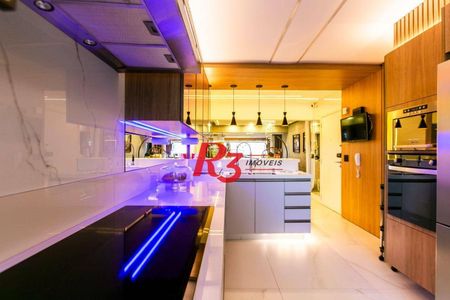 39_photo/94ce026ccf.1e09c642c7df83d0-ATLAS-48bbc39a-13af-4d47-a5c0-0a40cb7c10ba.jpg de apartamento à venda com 3 quartos, 199m² em Porto Ponta da Praia, Santos