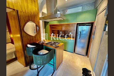 3_photo/94ce03010b.4b0fe46e438bc6e8-ATLAS-6253d2d0-e4f7-46d2-9c4c-6ff65fa8dac4.jpg de apartamento à venda com 1 quarto, 67m² em Gonzaga, Santos