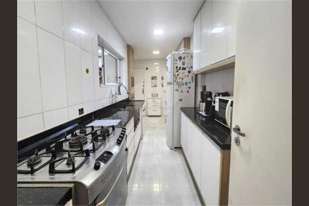 9_photo/94ce0303f5.f861ecc718bdcbd7-ATLAS-e422cb8c-4ff4-46b2-9ffc-874c34523a41.jpg de apartamento à venda com 3 quartos, 240m² em Gonzaga, Santos