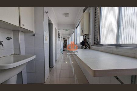 10_photo/94ce0303f9.8b160a06e04dcf36-ATLAS-43ac14e9-7075-4f2e-8d23-dec9379f4e86.jpg de apartamento à venda com 4 quartos, 224m² em Boqueirão, Santos