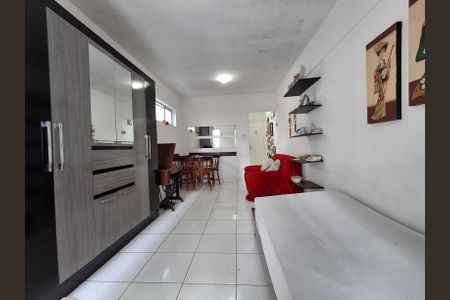 3_photo/94ce030455.9de7452646ed1670-ATLAS-e5cd2ca4-c415-4521-9add-4f2fff2d590b.jpg de kitnet/studio à venda com 1 quarto, 45m² em Gonzaga, Santos