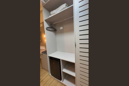 11_photo/94ce03054b.6721d330cc8d7611-ATLAS-c84af6df-751b-410f-9ea8-241a436f3ec4.jpg de apartamento à venda com 1 quarto, 25m² em Gonzaga, Santos