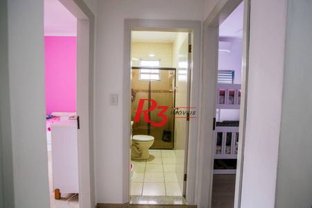 1_photo/94ce03058b.5960f01f87f5a829-ATLAS-bca80f21-eaa2-414b-976d-ea23d0da10a7.jpg de casa à venda com 3 quartos, 320m² em Gonzaga, Santos