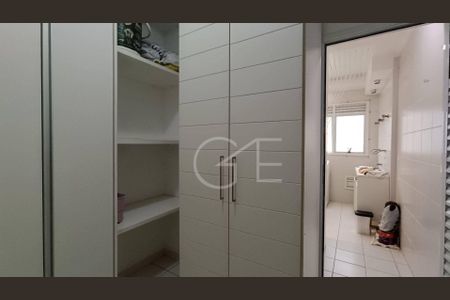 83_photo/94ce0305a7.dcbc59211fe55c00-ATLAS-27d033e5-102e-4c6b-b41d-6b24b5e7ed1e.jpg de apartamento à venda com 4 quartos, 250m² em Gonzaga, Santos