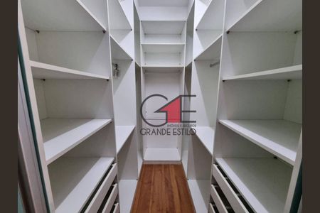 57_photo/94ce0305a7.dcbc59211fe55c00-ATLAS-ba18a19e-ff4b-49b0-a2d9-db40e2ce6a23.jpg de apartamento à venda com 4 quartos, 250m² em Gonzaga, Santos