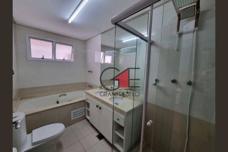 61_photo/94ce0305a7.dcbc59211fe55c00-ATLAS-e72f2e33-54ef-427f-8cbd-a639960a15ae.jpg de apartamento à venda com 4 quartos, 250m² em Gonzaga, Santos