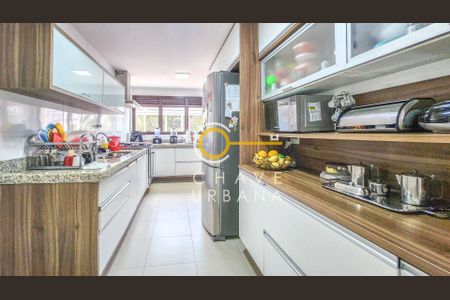 7_photo/94ce0305e5.01a6242673d38df4-ATLAS-ad7655a1-e901-4e8c-929d-6fa061e04f3e.jpg de apartamento à venda com 3 quartos, 241m² em Gonzaga, Santos