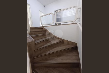 4_photo/94ce0306f5.f279df7ab7105e24-ATLAS-23424caa-5fa6-4b8a-b8a6-6388fcd69d90.jpg de casa para alugar com 10 quartos, 305m² em Boqueirão, Santos