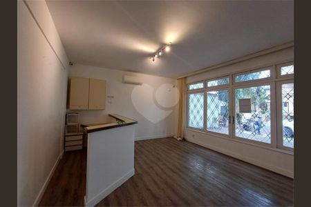 8_photo/94ce0306f5.f279df7ab7105e24-ATLAS-66bb19a5-7f35-484a-b843-3a24e7546a2b.jpg de casa para alugar com 10 quartos, 305m² em Boqueirão, Santos