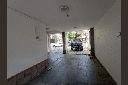 3_photo/94ce0306f5.f279df7ab7105e24-ATLAS-793aa7b4-59de-4739-bfa6-e453d9799b14.jpg de casa para alugar com 10 quartos, 305m² em Boqueirão, Santos