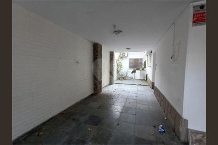 7_photo/94ce0306f5.f279df7ab7105e24-ATLAS-dcae4185-357d-4b2a-8a1c-2b867e82a588.jpg de casa para alugar com 10 quartos, 305m² em Boqueirão, Santos