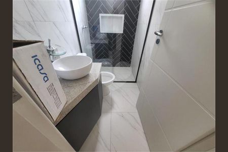 8_photo/94ce03086b.dc8bbd111761e841-ATLAS-8eadf488-ff86-4113-a9b0-e863e7e343dc.jpg de casa à venda com 3 quartos, 123m² em Boqueirão, Santos