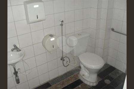 4_photo/94ce0308dd.18e6ac91b37a8e88-ATLAS-121174b3-8ef5-4e0a-90c4-e44d0fc18bb3.jpg de casa à venda com 6 quartos, 385m² em Vila Matias, Santos