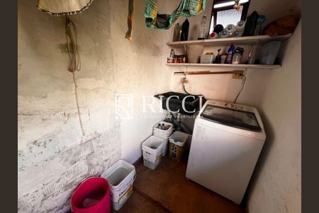 5_photo/94ce030901.598c66e7e5047e83-ATLAS-2242ab63-cb1d-4eec-a94c-cd10e98599d5.jpg de casa à venda com 3 quartos, 192m² em Gonzaga, Santos