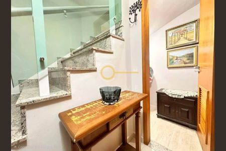 29_photo/94ce03097f.a49d907f0912b726-ATLAS-73c28da0-d3ed-42d7-b058-32be2c97ab2a.jpg de casa à venda com 3 quartos, 135m² em Gonzaga, Santos