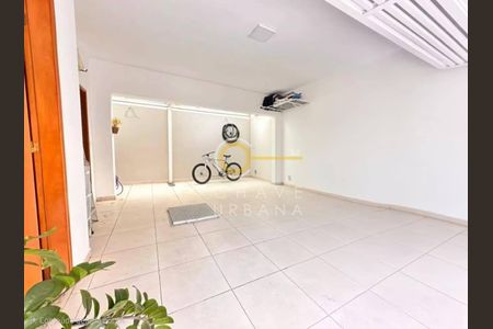 35_photo/94ce03097f.a49d907f0912b726-ATLAS-8120f191-6da7-4ccf-8e20-6d054ad7b4cf.jpg de casa à venda com 3 quartos, 135m² em Gonzaga, Santos