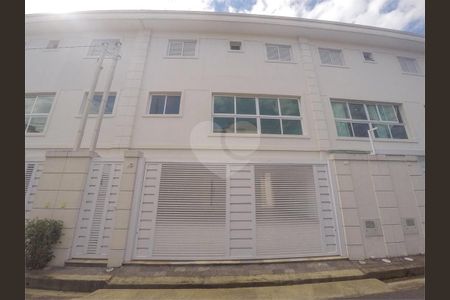 11_photo/94ce0309c5.f279df7ab7105e24-ATLAS-56f93a9a-0c2a-49db-8a4e-f14cd6ff25ab.jpg de casa à venda com 3 quartos, 150m² em Boqueirão, Santos