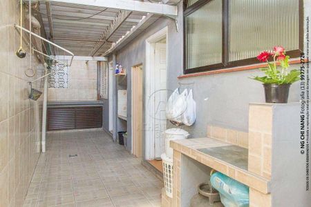 22_photo/94ce0309cd.f14d7a494a64fc38-ATLAS-97706fa3-0110-4a09-b082-7e5212db2a14.jpg de casa à venda com 3 quartos, 130m² em Boqueirão, Santos