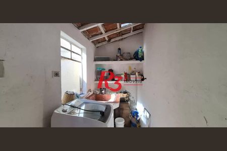 2_photo/94ce0309d5.cc80a849dbb3670d-ATLAS-c812402e-78b9-4d80-981f-ea30fd6ba8f5.jpg de casa à venda com 2 quartos, 80m² em Boqueirão, Santos