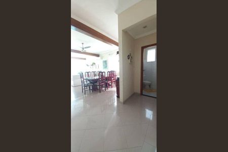 12_photo/94ce030a2d.6618d879b31b9a75-ATLAS-c5d5e5dc-a282-45cc-aac8-87cd8afb29ad.jpg de casa à venda com 5 quartos, 328m² em Boqueirão, Santos