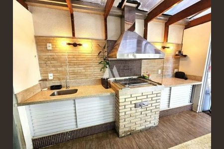 8_photo/94ce030b71.b37fb779aadef412-ATLAS-35a8bee1-35a7-4b14-b49f-92a2e2cbbf3c.jpg de casa à venda com 3 quartos, 170m² em Encruzilhada, Santos