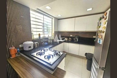 17_photo/94ce030b71.b37fb779aadef412-ATLAS-892c9724-8ecc-4d7c-9e8d-27d2edcd4026.jpg de casa à venda com 3 quartos, 170m² em Encruzilhada, Santos