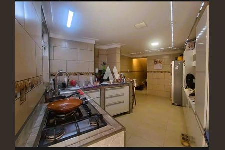 23_photo/94ce030b81.c004be0b05d3a304-ATLAS-9c31d6d6-2d0c-4419-861e-98ea25dc05d6.jpg de casa à venda com 3 quartos, 114m² em Encruzilhada, Santos