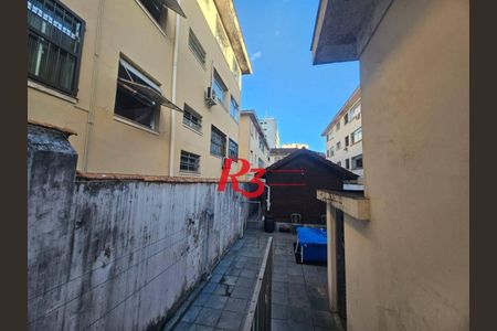 3_photo/94ce030bf9.fbcd7a2e7ac63d93-ATLAS-1480da27-7109-4d22-8d53-3579ee9daff6.jpg de casa à venda com 2 quartos, 475m² em Gonzaga, Santos