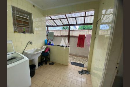 6_photo/94ce030cb7.58506769bdfd2446-ATLAS-2a354a77-a425-4e2c-93a3-12f93633c977.jpg de casa à venda com 4 quartos, 175m² em Encruzilhada, Santos