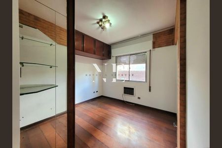 10_photo/94ce030d8d.23351eba74f1df34-ATLAS-53f82e96-29dd-4532-9a2c-e901d2a6b4de.jpg de casa à venda com 4 quartos, 203m² em Gonzaga, Santos