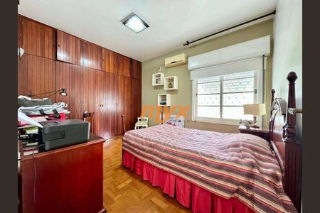 37_photo/94ce030df5.4909862b8c1c38b1-ATLAS-3a7c5123-1552-47b1-b2c8-4be4eebc1f9a.jpg de casa à venda com 3 quartos, 320m² em Gonzaga, Santos