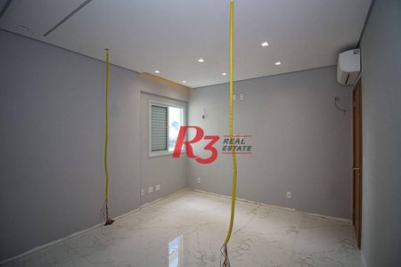 32_photo/94ce030e4d.c17d2aeb0fc32f2c-ATLAS-d6dab404-ec2e-4894-bc95-bb22c53f97f5.jpg de apartamento à venda com 2 quartos, 87m² em Gonzaga, Santos