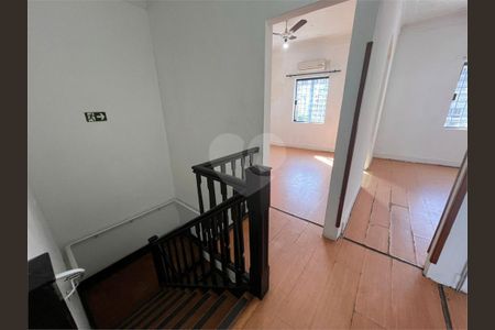 4_photo/94ce030e87.ea44b0009f7abdef-ATLAS-39fa44d7-5b67-498e-abb0-ff7e96b073d5.jpg de casa para alugar com 1 quarto, 140m² em Boqueirão, Santos