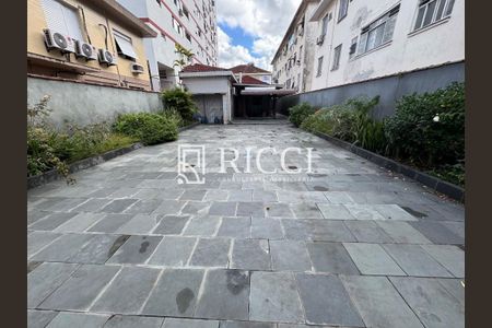 3_photo/94ce030e9d.49e5f4e107e90c19-ATLAS-96ba710a-8936-4e86-98dd-46e5befa09c0.jpg de casa à venda com 4 quartos, 680m² em Gonzaga, Santos