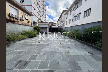 4_photo/94ce030e9d.49e5f4e107e90c19-ATLAS-aec86efd-0ceb-47d3-8211-ddfc2bf65db2.jpg de casa à venda com 4 quartos, 680m² em Gonzaga, Santos