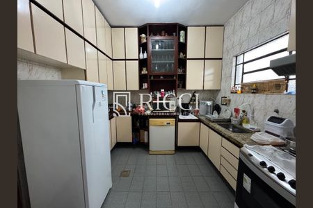 19_photo/94ce030e9d.49e5f4e107e90c19-ATLAS-bcf3f8d6-1574-4611-948d-5bdabeb6412c.jpg de casa à venda com 4 quartos, 680m² em Gonzaga, Santos