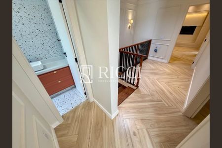 19_photo/94ce030f51.f861ecc718bdcbd7-ATLAS-7d1cd4aa-a2b2-4998-8f0f-2920efb6c71e.jpg de casa à venda com 3 quartos, 200m² em Gonzaga, Santos