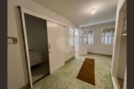 26_photo/94ce030fdb.4bd2615f33144f40-ATLAS-c08da0cb-a2f3-460d-80ae-7354e70b5395.jpg de casa para alugar com 3 quartos, 180m² em Gonzaga, Santos