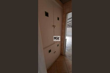 10_photo/94ce031019.d064f87ba2f4a60c-ATLAS-3fd1cefc-2a40-42aa-951a-d9f5c97231d9.jpg de casa à venda com 3 quartos, 277m² em Gonzaga, Santos