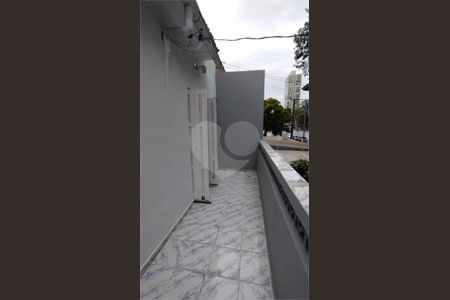 5_photo/94ce031149.cc80a849dbb3670d-ATLAS-5a0ee3fb-e4b3-4b91-8ab3-a6f9d2f38da2.jpg de casa à venda com 4 quartos, 152m² em Pompéia, Santos