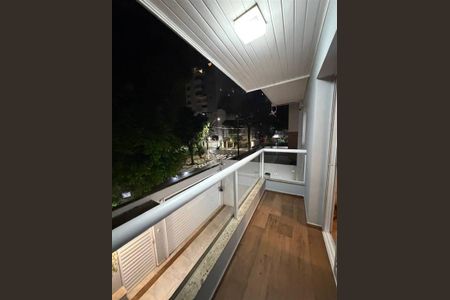 4_photo/94ce03119b.90bd9ce7e18c11b8-ATLAS-3f7014b8-d357-456c-b3ed-75b71bd1cdf7.jpg de casa à venda com 3 quartos, 350m² em Gonzaga, Santos