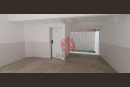 2_photo/94ce0311d9.8ba2e2530caa9461-ATLAS-051e7d3a-39da-45ac-b92e-3facd6e2dddd.jpg de casa à venda com 3 quartos, 162m² em Gonzaga, Santos