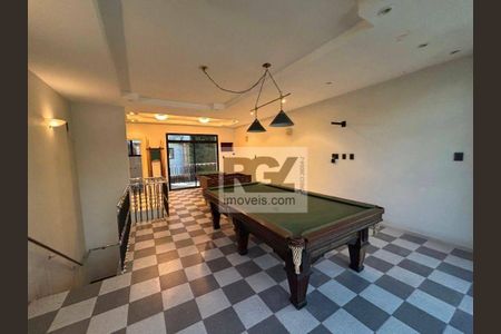 32_photo/94ce0311e9.1d0d827e26d2d819-ATLAS-77a4b0b3-b3bf-4d5f-ac46-94f1b7ff64f0.jpg de casa à venda com 6 quartos, 450m² em Gonzaga, Santos