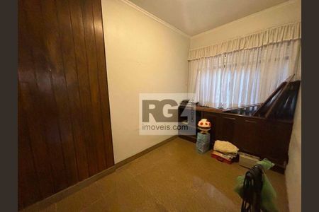 3_photo/94ce0311e9.1d0d827e26d2d819-ATLAS-9c205247-de56-43c0-8d9f-bb9e497f628d.jpg de casa à venda com 6 quartos, 450m² em Gonzaga, Santos