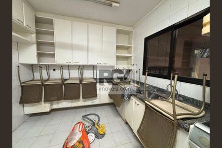 33_photo/94ce0311e9.1d0d827e26d2d819-ATLAS-b52afca1-dff4-40d0-a414-ee046734f2c4.jpg de casa à venda com 6 quartos, 450m² em Gonzaga, Santos