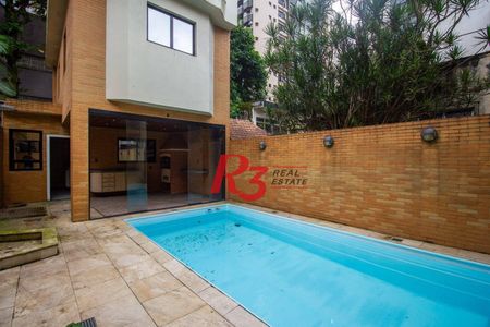 3_photo/94ce0311e9.56f87905458f71eb-ATLAS-27be4784-abda-4c43-b96a-3c4da6588c8d.jpg de casa à venda com 6 quartos, 450m² em Gonzaga, Santos