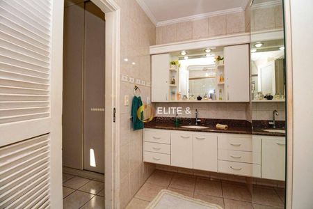 2_photo/94ce0311f1.0116a92e79389c09-ATLAS-126faac3-e1e3-4d6f-be94-cf60f507d8f9.jpg de apartamento à venda com 3 quartos, 151m² em Gonzaga, Santos